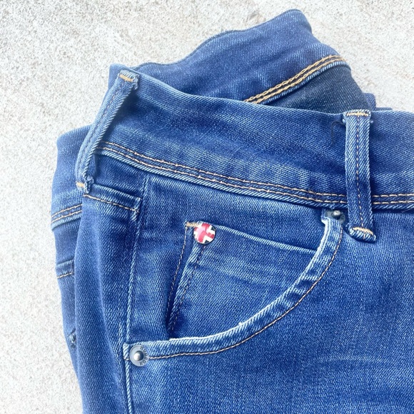 Collin Mid-Rise Skinny Supermodel Jean Size 26 - Picture 7 of 16